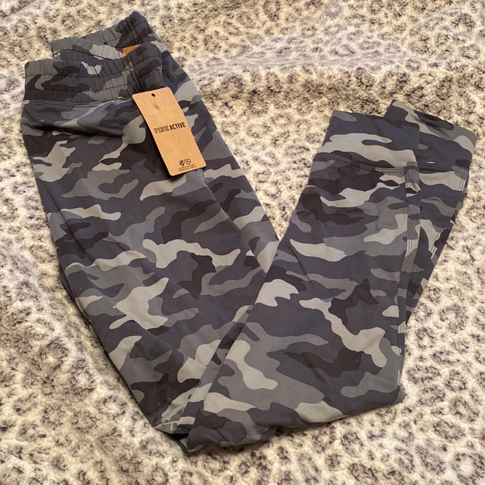 High waste, full length jogger Victoria’s Secret pink so small